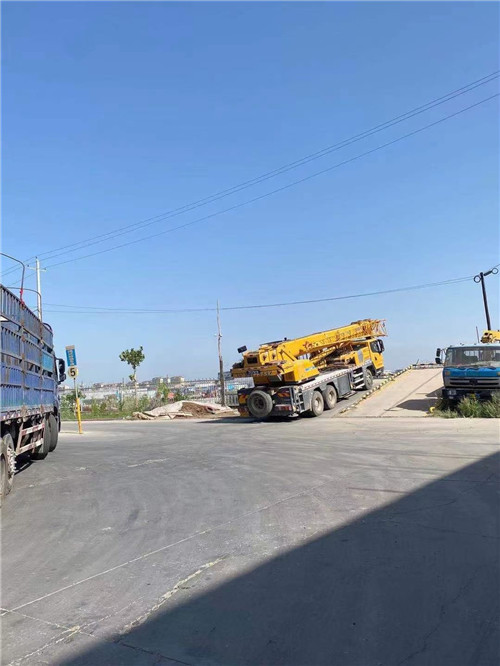 隆安县25吨吊车的租赁价格大概是多少？